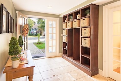 8 Fairview Ave, Salem, MA 01970 - photo 3