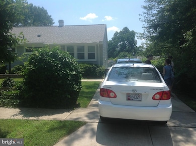 1205 Highwood Rd, Rockville, MD 20851 - photo 2