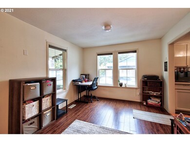 1617 N Main St, Newberg, OR 97132 - photo 3