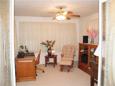 5737 Kensington Blvd, Plainfield, IN 46168 - photo 7