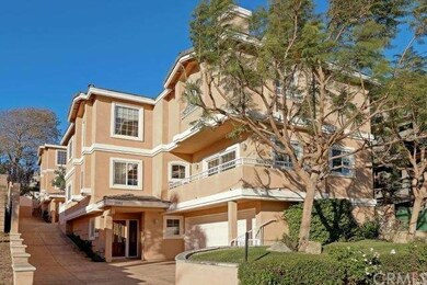 Front and Backyard Detached Townhouse