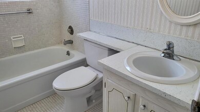 241 Sheffield J unit J, West Palm Beach, FL 33417 - photo 3