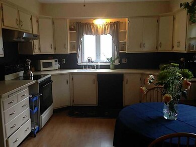 207 Gentian Ave, Providence, RI 02908 - photo 7