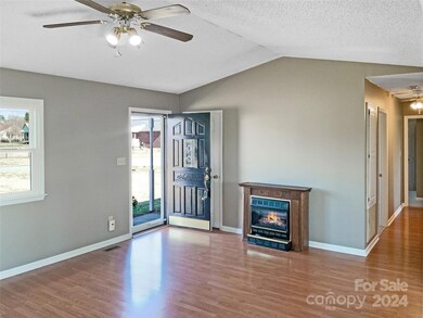 108 Caribou Dr, Statesville, NC 28625 - photo 3