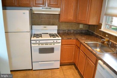 1921 Addison Rd S, District Heights, MD 20747 - photo 6