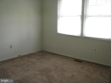 4200 Pinefield Ct, Fairfax, VA 22033 - photo 7