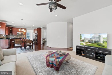 12833 Glen Forest Ct, Manassas, VA 20112 - photo 6