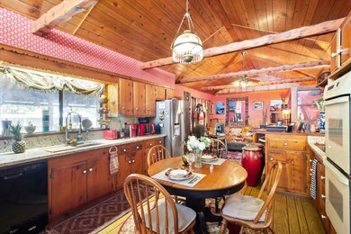 16-3554 Thompson Creek Rd-16