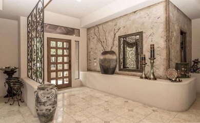 004_Stunning Foyer