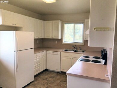 801 SE 6th St, Pendleton, OR 97801 - photo 4