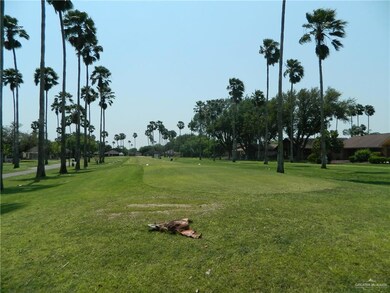 413 Country Club Dr, Alamo, TX 78516 - photo 4