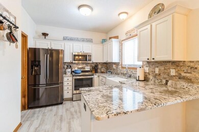 1504 Cedar Dr, Adel, IA 50003 - photo 5