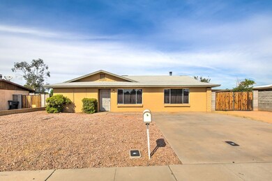 6908 W San Juan Ave-2
