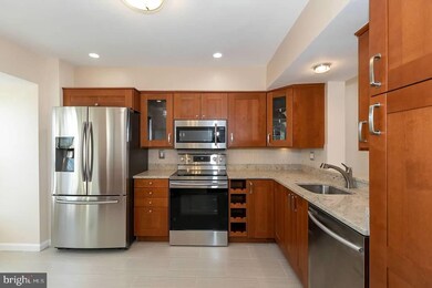 3906 Angelton Ct, Burtonsville, MD 20866 - photo 4