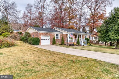 18498 Running Pine Ct, Triangle, VA 22172 - photo 6