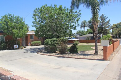 1442 Driveway