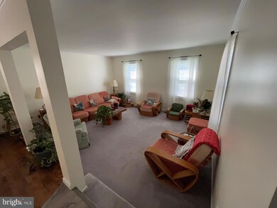 6817 Kerman Rd, Lanham, MD 20706 - photo 5