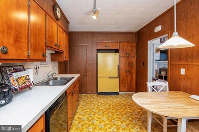 113 S 7th Ave, Reading, PA 19611 - photo 7