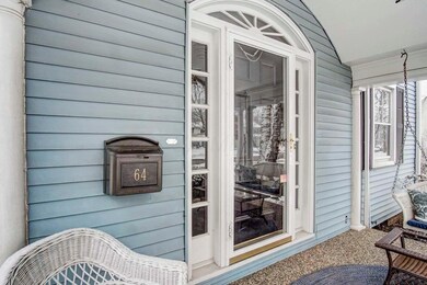 Palladian transom