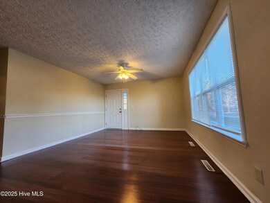 395 Maple St, Jacksonville, NC 28540 - photo 3