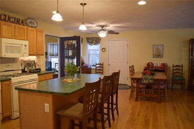 33 Misty Ct, Wakefield, RI 02879 - photo 3