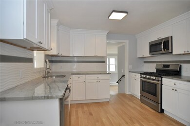 138 Hanover St, Warwick, RI 02886 - photo 5