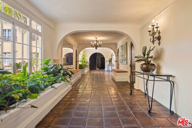 1345 N Hayworth Ave unit 209, West Hollywood, CA 90046 - photo 4