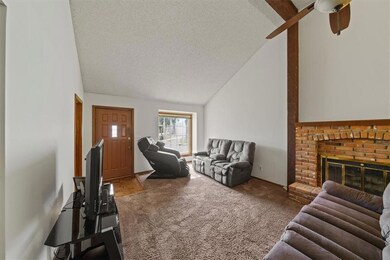 9925 Edelweiss Cir, Shawnee, KS 66203 - photo 2