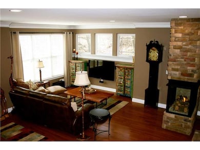 419 Wyola St, Pittsburgh, PA 15211 - photo 3