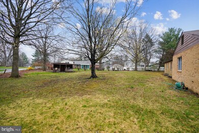 10634 Hesperian Dr, Laurel, MD 20723 - photo 5