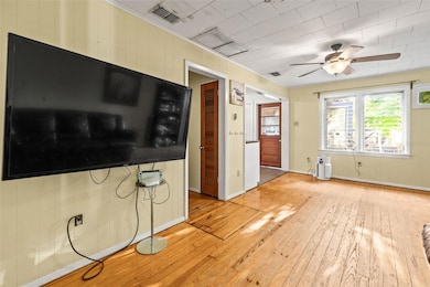 5215 16th St, Zephyrhills, FL 33542 - photo 2