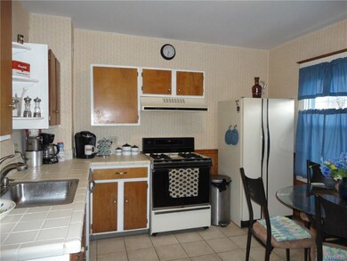 499 Downing Street, Buffalo -  kitchen