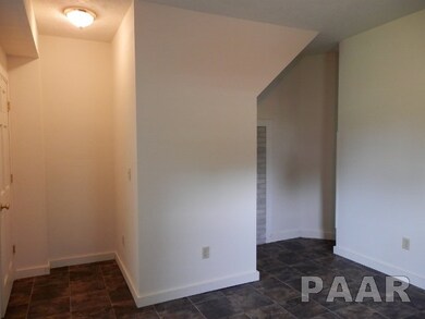 6029 W Farmington Rd, Peoria, IL 61604 - photo 5