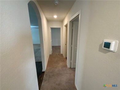 208 Allington Cir, Jarrell, TX 76537 - photo 4