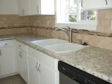 1557 Springbrook Rd, Medford, OR 97504 - photo 4