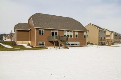 045-Rear_View-1406449-mls