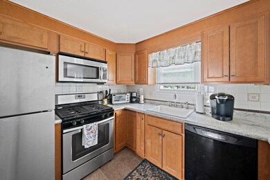 4 Franklin Square unit L, Randolph, MA 02368 - photo 6
