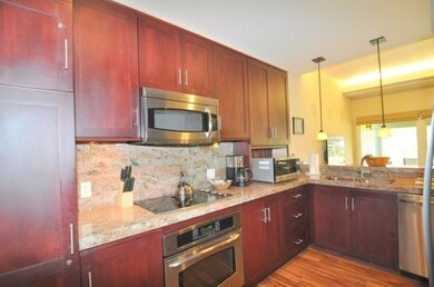 Upgraded Kitchenw granite and stainless appliances