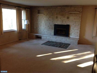 318 Spring Valley Rd, Reading, PA 19605 - photo 7