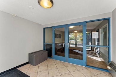 4400 Upton Ave S unit 405, Minneapolis, MN 55410 - photo 4