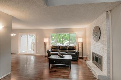 6547 Halsey St, Shawnee, KS 66216 - photo 4