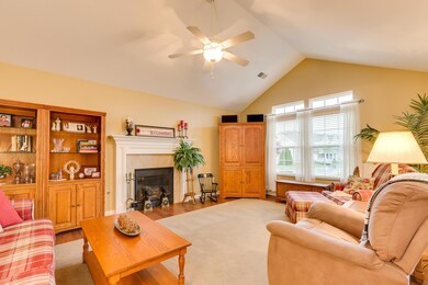 Gas fireplace!