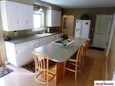 5 bar stools convey with house