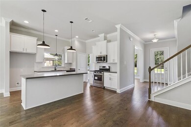 SAMPLE PHOTO - NOT ACTUAL HOME
COLORS VARY
