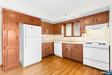 325 E Brinkerhoff Ave unit 2, Palisades Park, NJ 07650 - photo 4