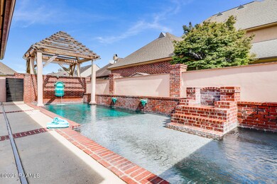 100 Derby Lane-22