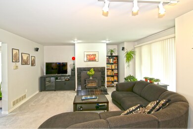 2511 Mcintosh Ave NE, Grand Rapids, MI 49525 - photo 6