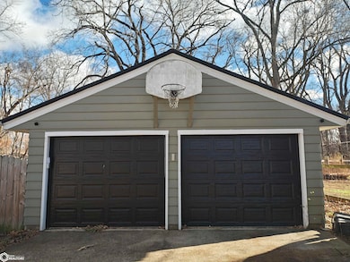 600 Crescent Ln, Fort Madison, IA 52627 - photo 2