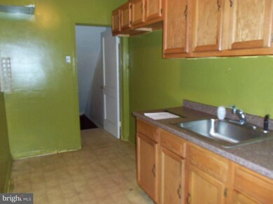 3808 Midheights Rd, Baltimore, MD 21215 - photo 7