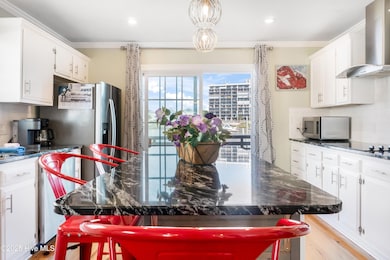 717 Canal Dr, Carolina Beach, NC 28428 - photo 4